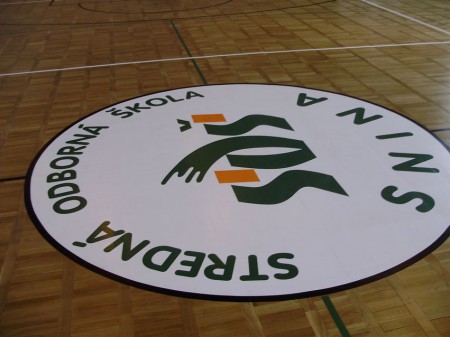 SOŠ Snina - logo
